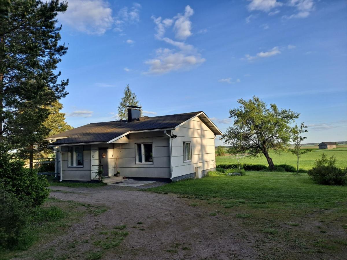 Levomaeki Farm Cottages Ypaja エクステリア 写真